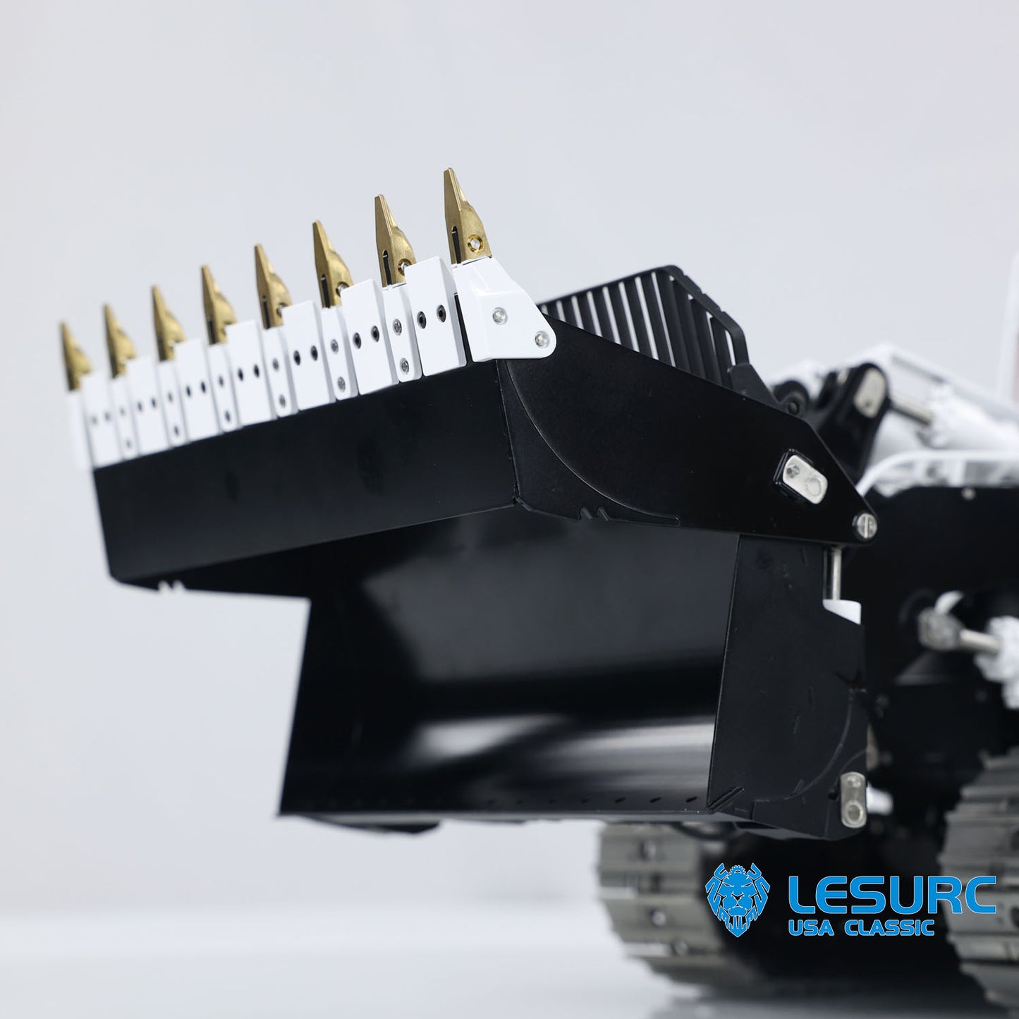 LESU AOUE 973K 1/14 Hydraulic RC Loader Upgrade Radio Control Tracked Car Engineering Vehicle Model Openable Bucket Rear Plow