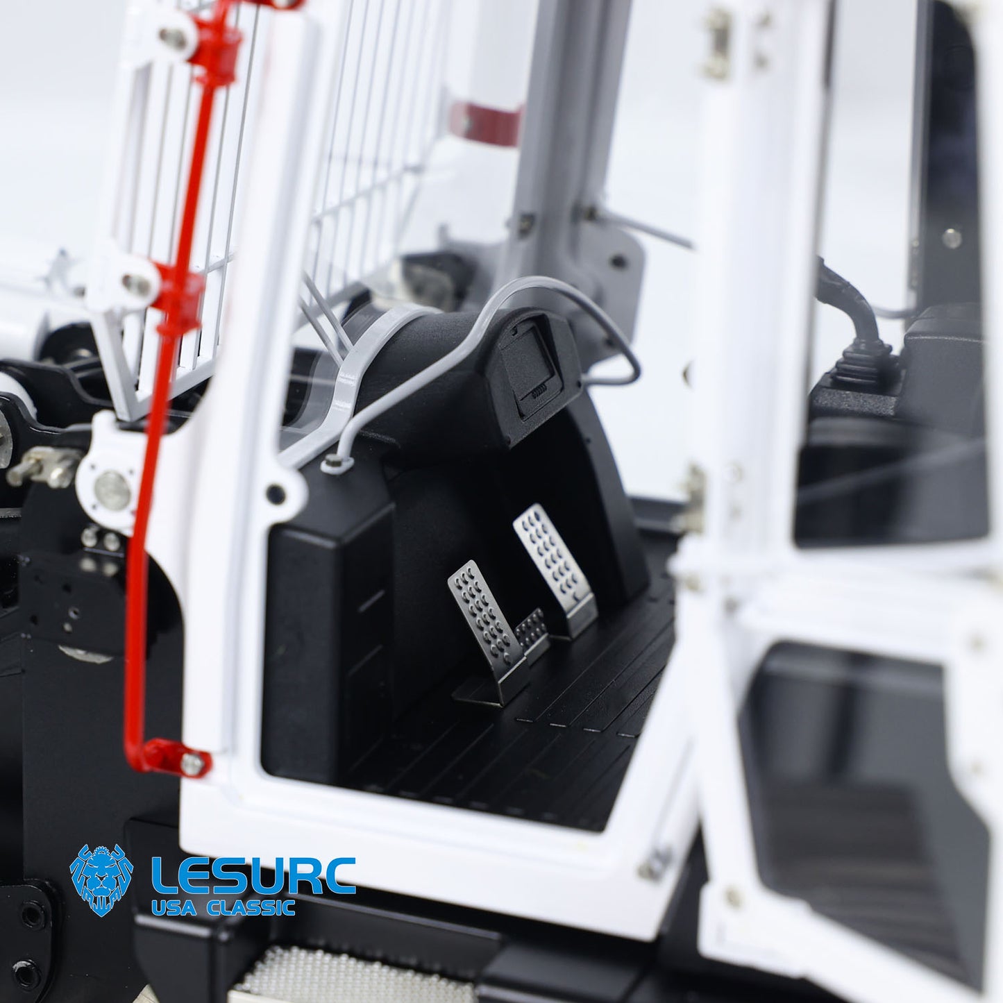 LESU 973K 1/14 Metal RC Hydraulic Loader B0024 with Flysky ST8 Radio Controller Light Sound System Openable Bucket Rear Plow for Outdoor Fun