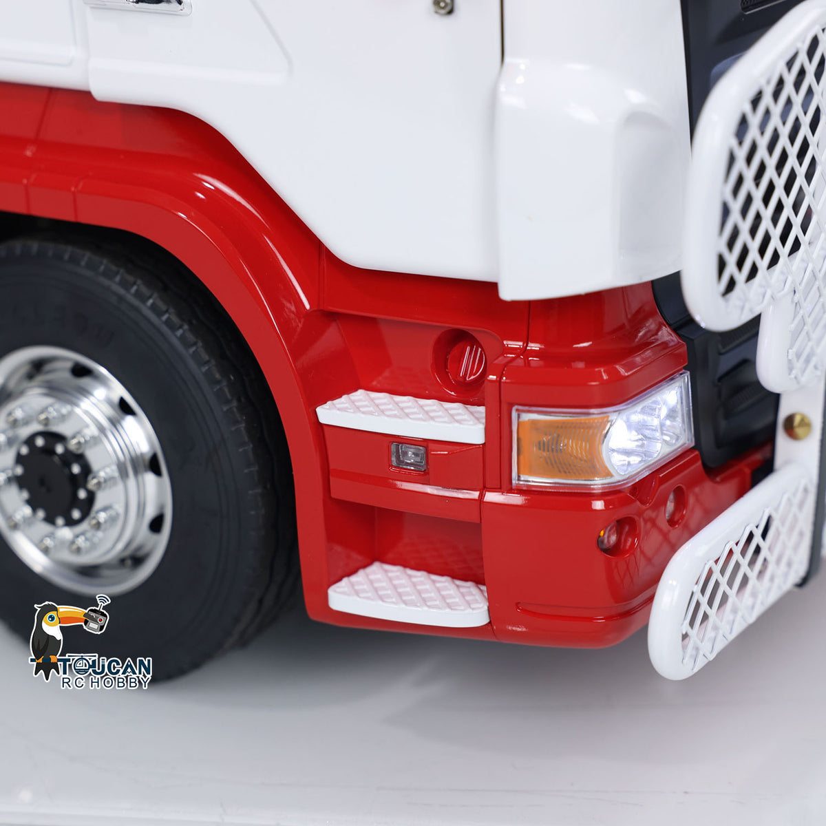 1/14 RC Tractor Truck Radio Control Car LESU 8X8 Metal Chassis Model 2-speed Transmission Light Sound