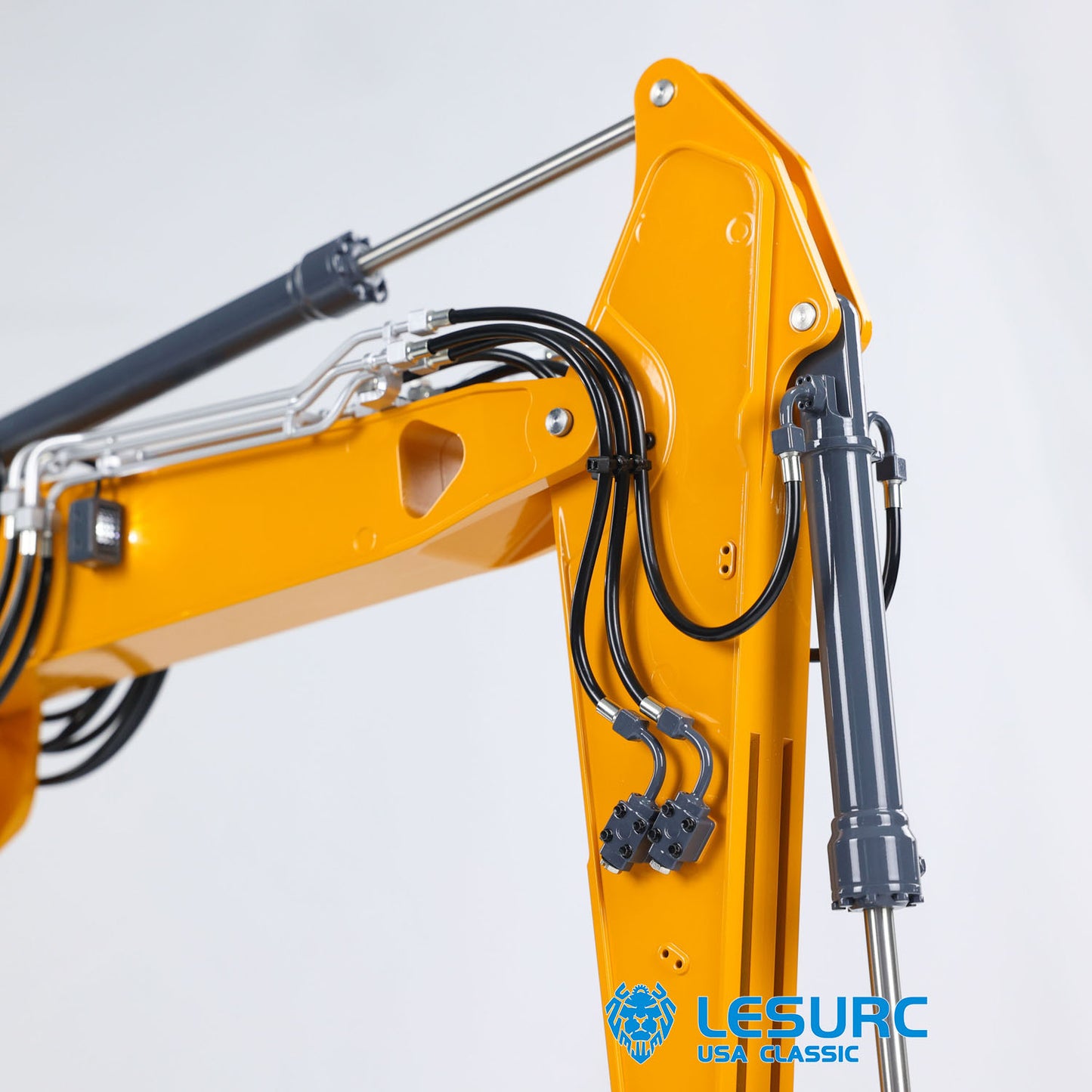 3-Section Arm LESU Metal 1/14 Hydraulic RC Excavator LR945 Radio Control Diggers Simulation Engineering Vehicle Model Light Servo