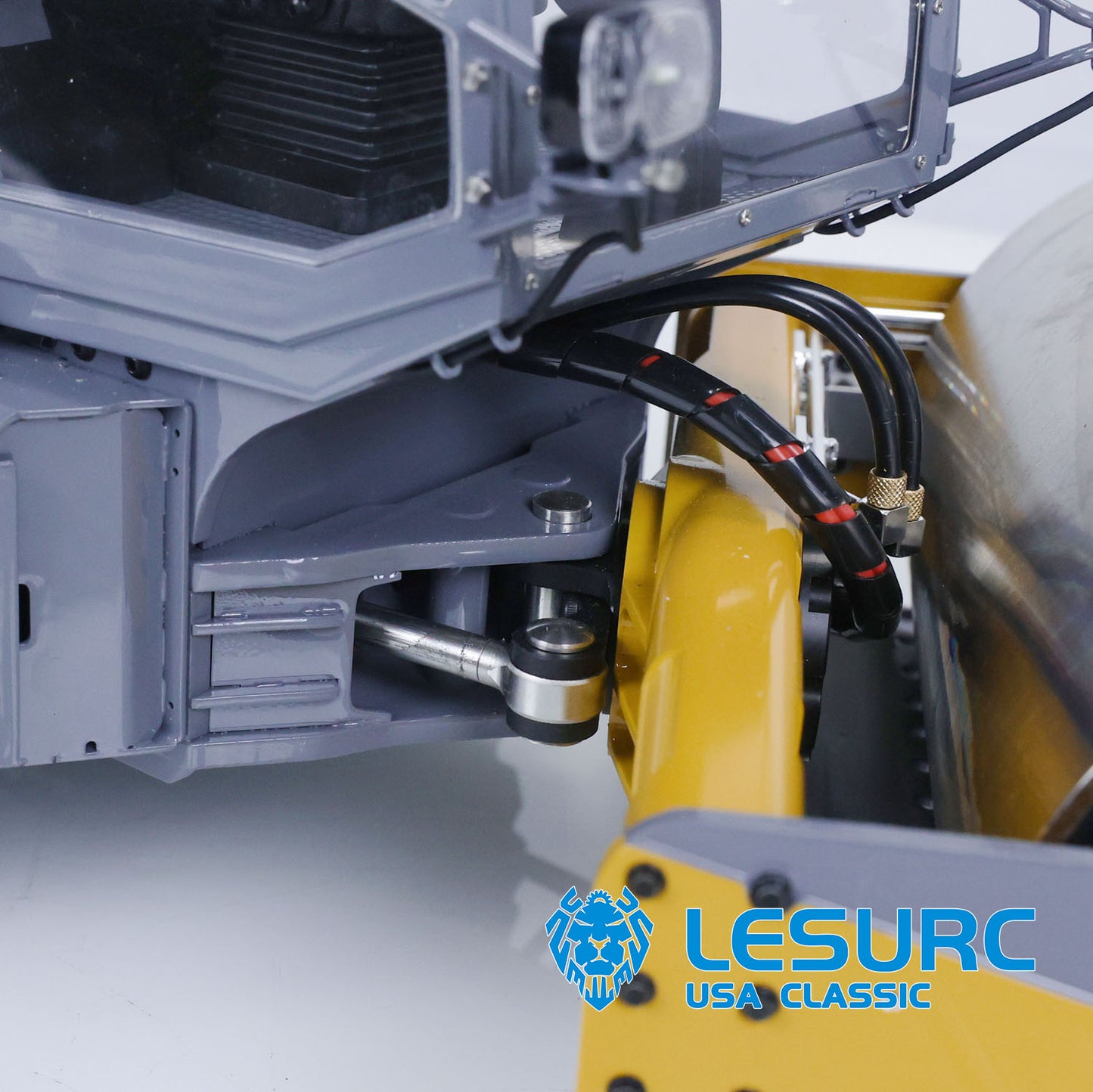 LESU Aoue-H13i 1/14 Metal RC Hydraulic Road Roller A0009 RTR with FlySky PL18EV Lite Radio Controller Light Sound for Model Collectors