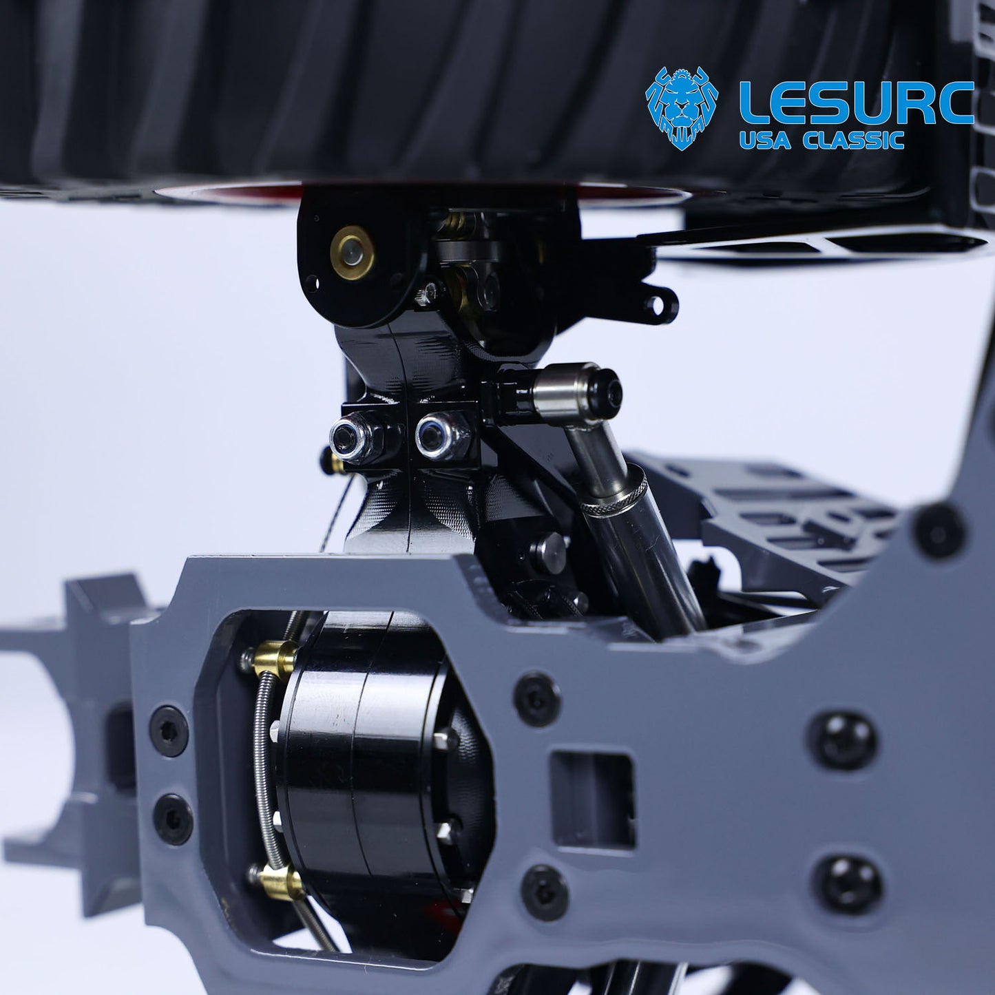 LESU A0005 1/16 4x4 Metal Chassis with Hooks Central Differential Light System for 1050 Walking Tractor Suitable to Scale Model Builders
