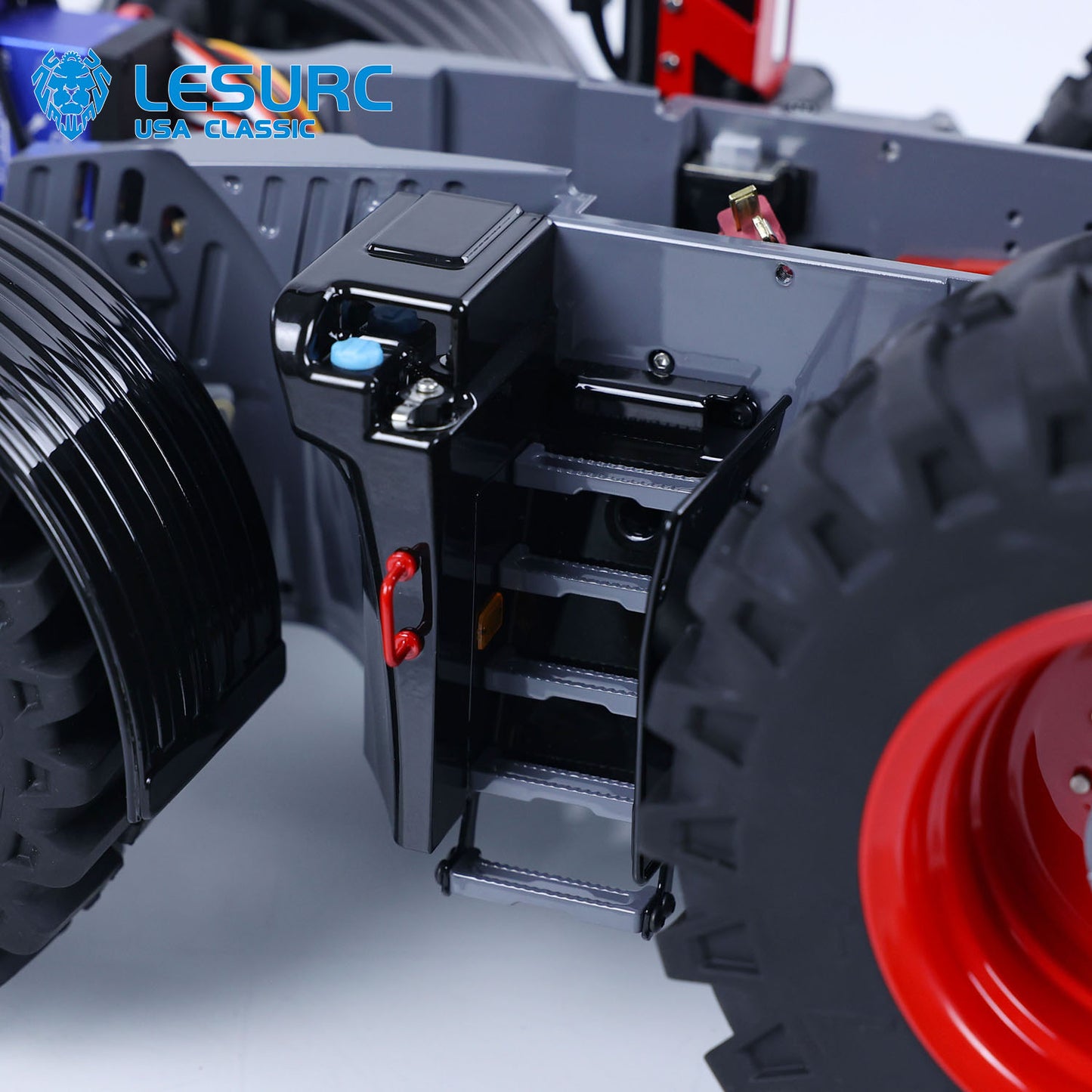 LESU A0005 1/16 4x4 Metal Chassis with Hooks Central Differential Light System for 1050 Walking Tractor Suitable to Scale Model Builders