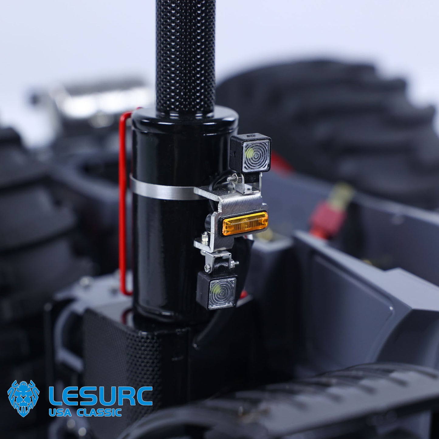 LESU A0005 1/16 4x4 Metal Chassis with Hooks Central Differential Light System for 1050 Walking Tractor Suitable to Scale Model Builders