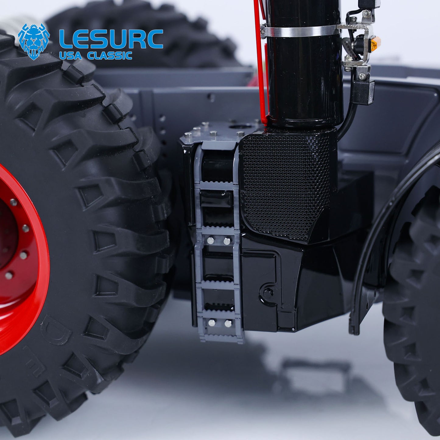 LESU A0005 1/16 4x4 Metal Chassis with Hooks Central Differential Light System for 1050 Walking Tractor Suitable to Scale Model Builders