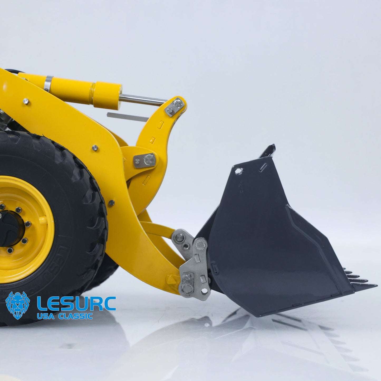 LESU Aoue-WA100M-8 1/14 Metal 4X4 RC Hydraulic Loader A0021 RTR with FlySky ST8 Radio Controller Brushless Motor 3+1CH Valve Light Sound