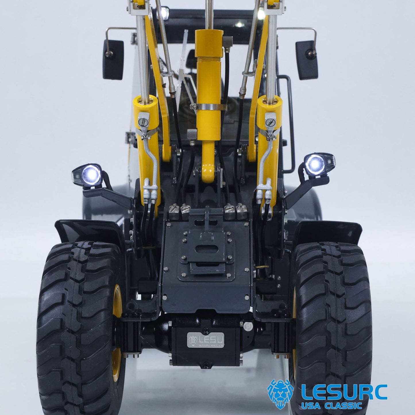 LESU Aoue-WA100M-8 1/14 Metal 4X4 RC Hydraulic Loader A0021 RTR with FlySky ST8 Radio Controller Brushless Motor 3+1CH Valve Light Sound