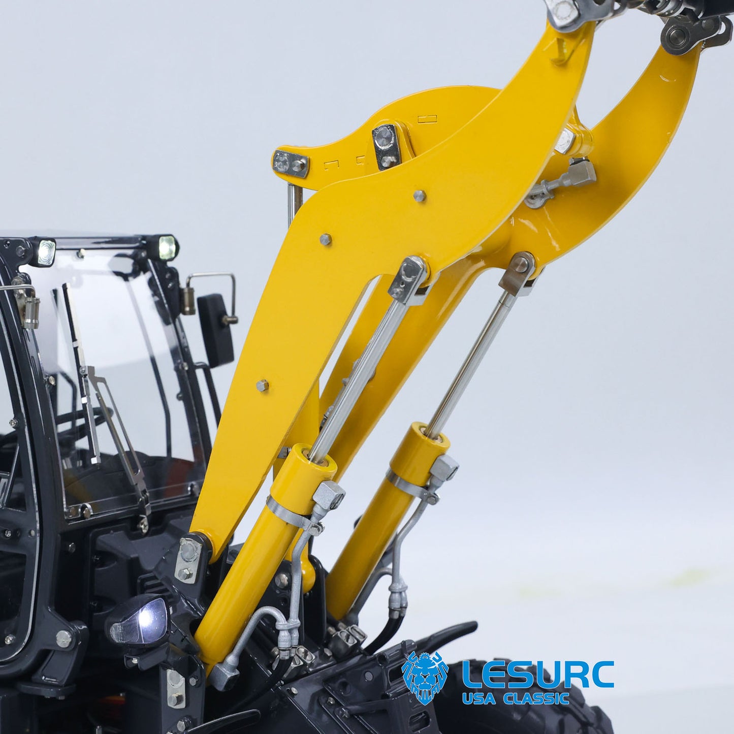 LESU Aoue-WA100M-8 1/14 Metal 4X4 RC Hydraulic Loader A0021 RTR with FlySky ST8 Radio Controller Brushless Motor 3+1CH Valve Light Sound