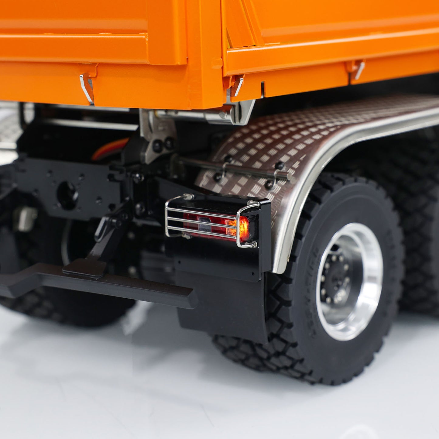 LESU 1/14 Metal 3 Way 6x6 RC Hydraulic Dump Truck Model with FlySky I6S Remote Controller 3-speed Transmission