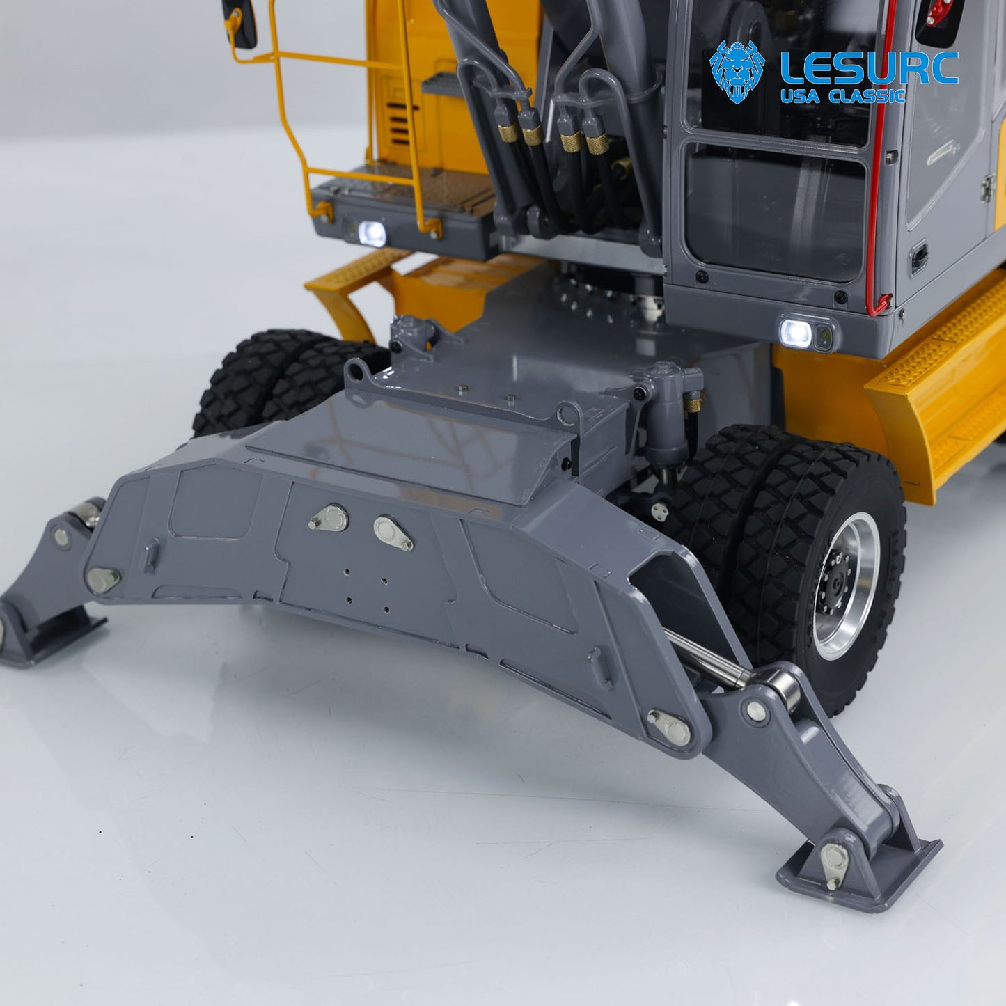 1/14 Aoue ET30H LESU RC Hydraulic Excavator RTR Wheeled Radio Control Diggers Model PL18EVLite Remote Control LCD Display Screen