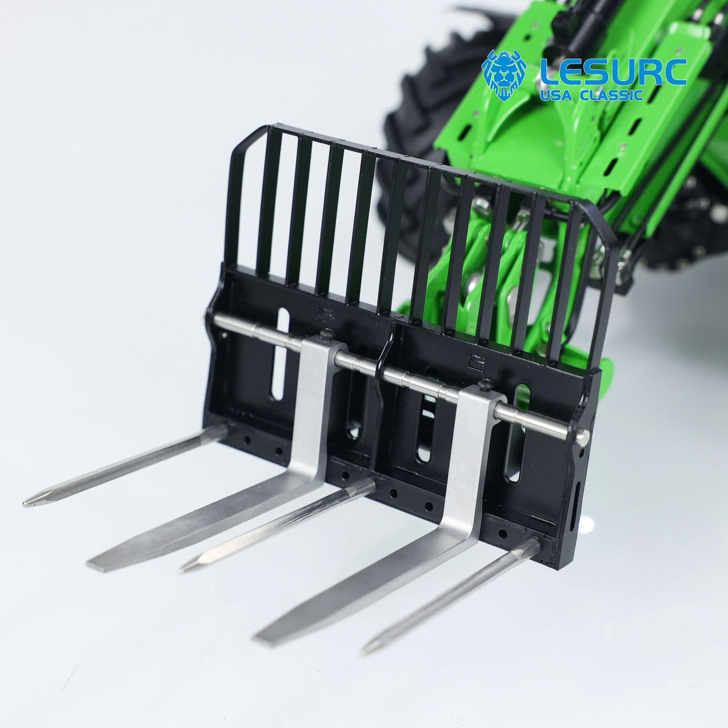 LESU AT1050 1:14 RC Hydraulic Fork Truck Metal Radio Control Telescopic Arm Loader Car Models Engineering Vehicle Light Sound