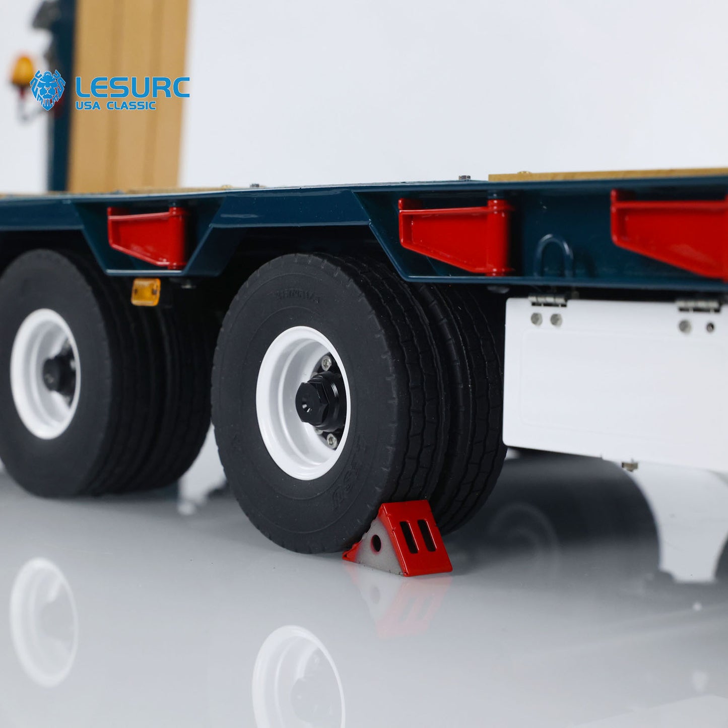 LESU A0041 1/14 Metal Trailer Hydraulic Lifting Tailboard with Landing Legs 3 Axles Chassis for RC Tractor Truck DIY Construction Model