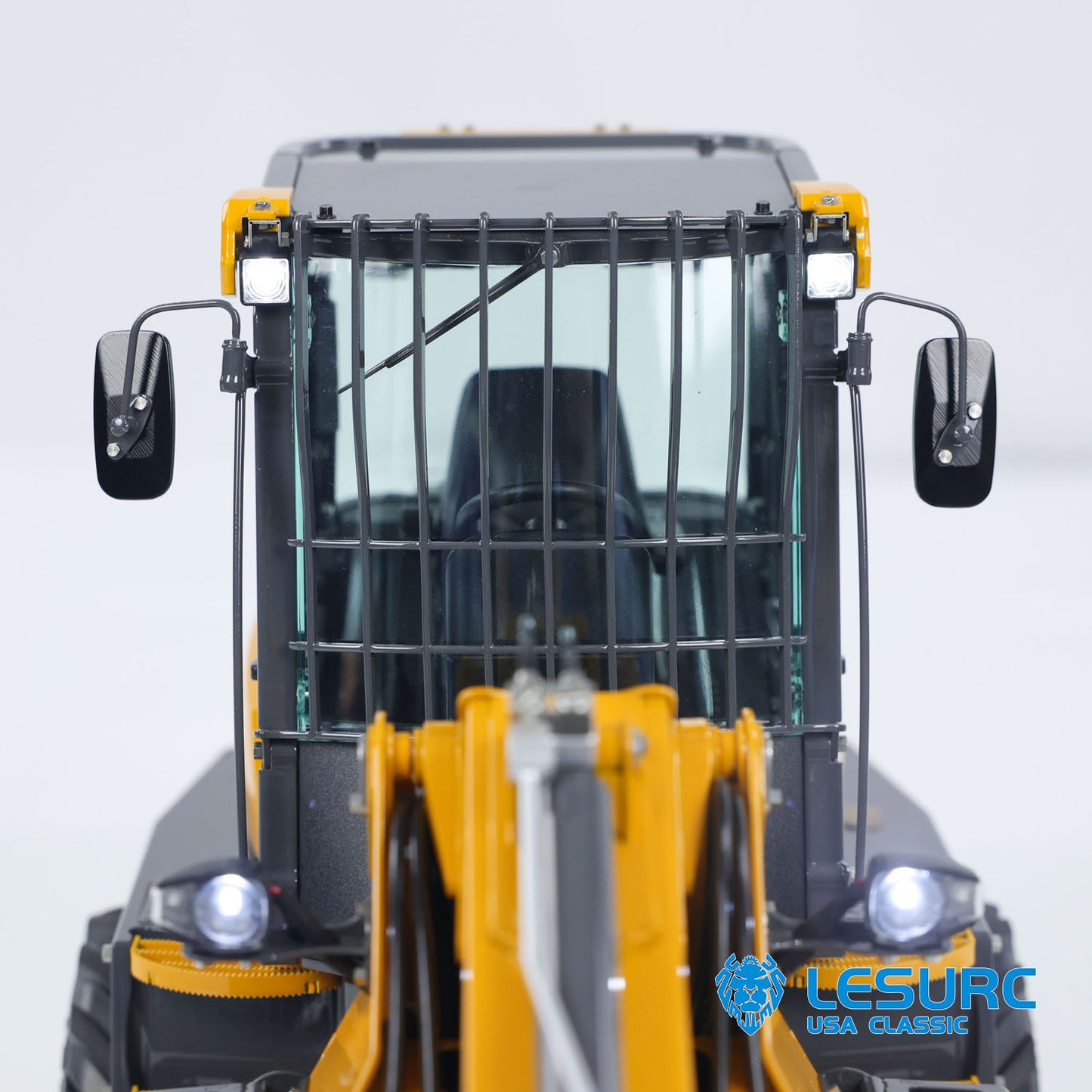 LESU AOUE AT1050 1/14 Metal 4X4 RC Hydraulic Telescopic Arm Loader Sound Light System Fork Bucket for Construction Vehicle Enthusiast