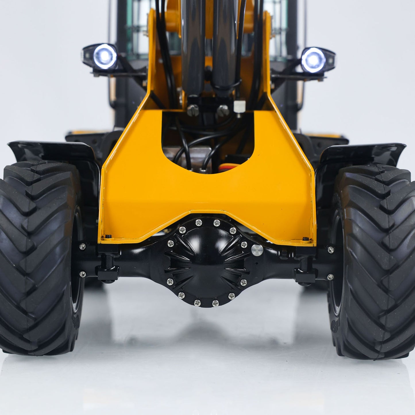 IN Stock LESU AT1050 1/14 RC Hydraulic Loader with Fork Telescopic Arm Light Sound System for Construction Vehicle Enthusiast