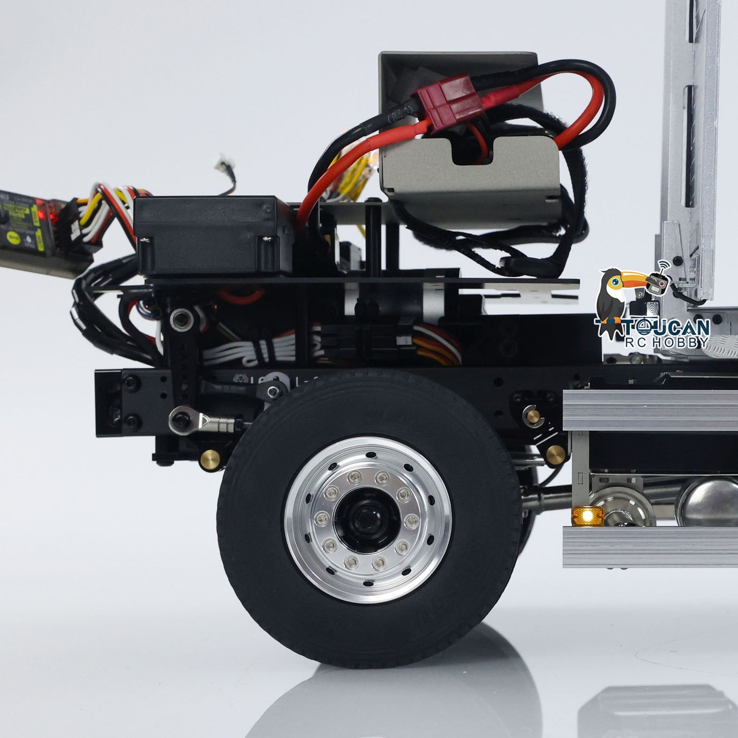 LESU 1/14 Metal RC Logging Truck Hydraulic Crane Tractor Lorry W/O FH16 Cabin Emulated Electric Car Light Sound 2Speed Grearbox