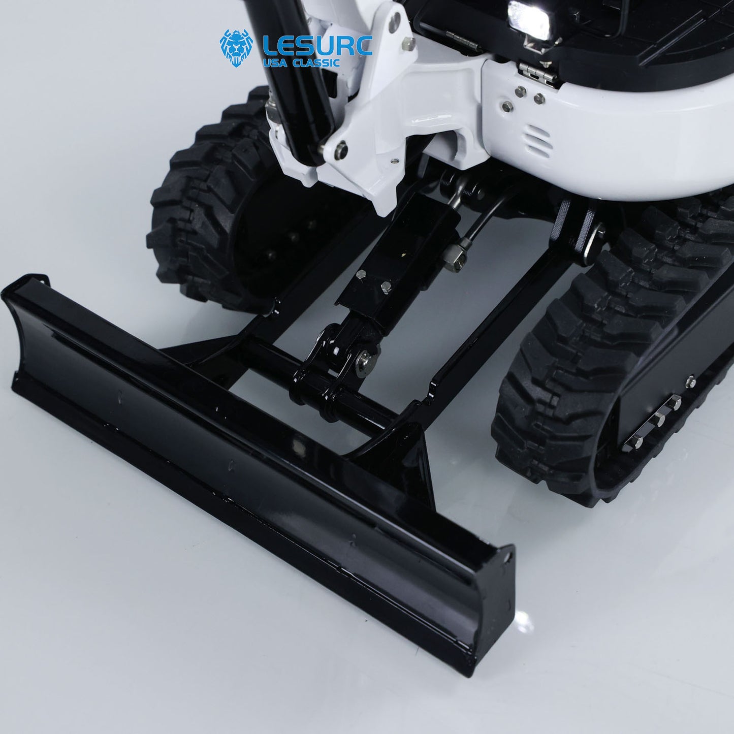 LESU PC30 1/14 Metal RC Hydraulic Excavator B0003 KIT/PNP Mini Digger 6CH Reversing Valve System Brushless Motor Lighting for Hobby Collectors
