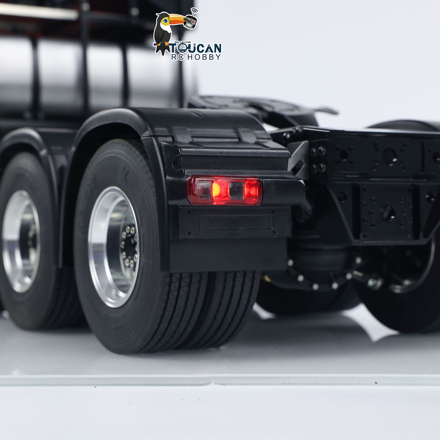 LESU 1/14 Metal RC Highline Tractor Truck Model 3363 1851 Radio Control Heavy-duty Metal Chassis W/ Light & Sound Systems ESC