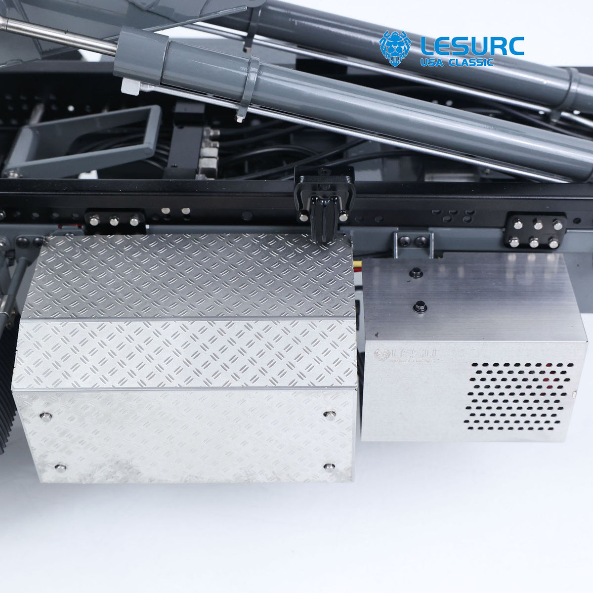LESU A0066 1/14 Metal Hydraulic RC Roll Off Trailer Telescopic/Folding Hooklift with Support Legs 5CH Reversing Valve Lights