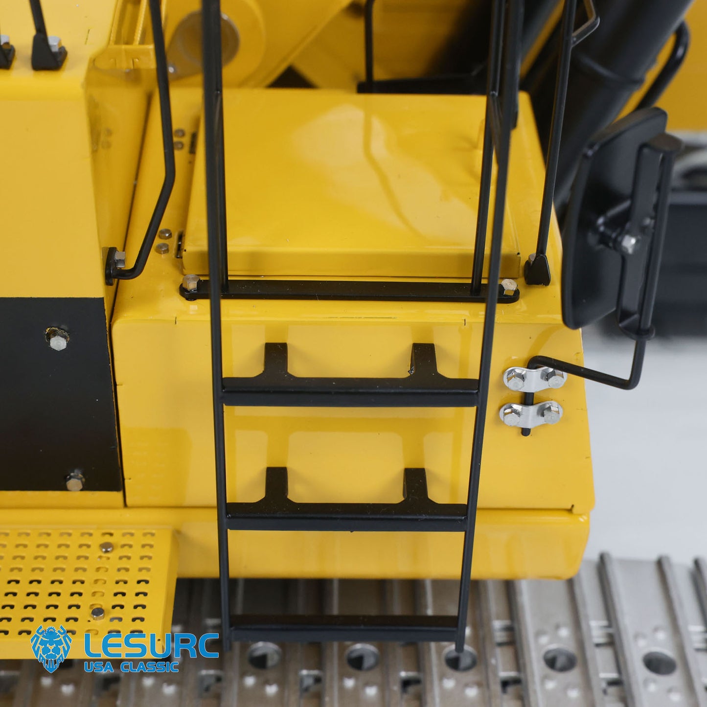 LESU C374F 1/14 Metal Hydraulic RC Excavator B0001 Unassembled Remote Control Heavy Digger 6CH Valve LCD Screen Light System