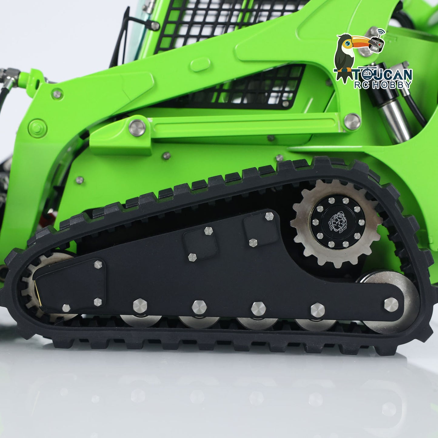 LESU 1/14 Aoue LT5 Bobcat RC Hydraulic Skid-Steer Loader Electric Cleaner I6S Radio Battery Remote Control Construction Car