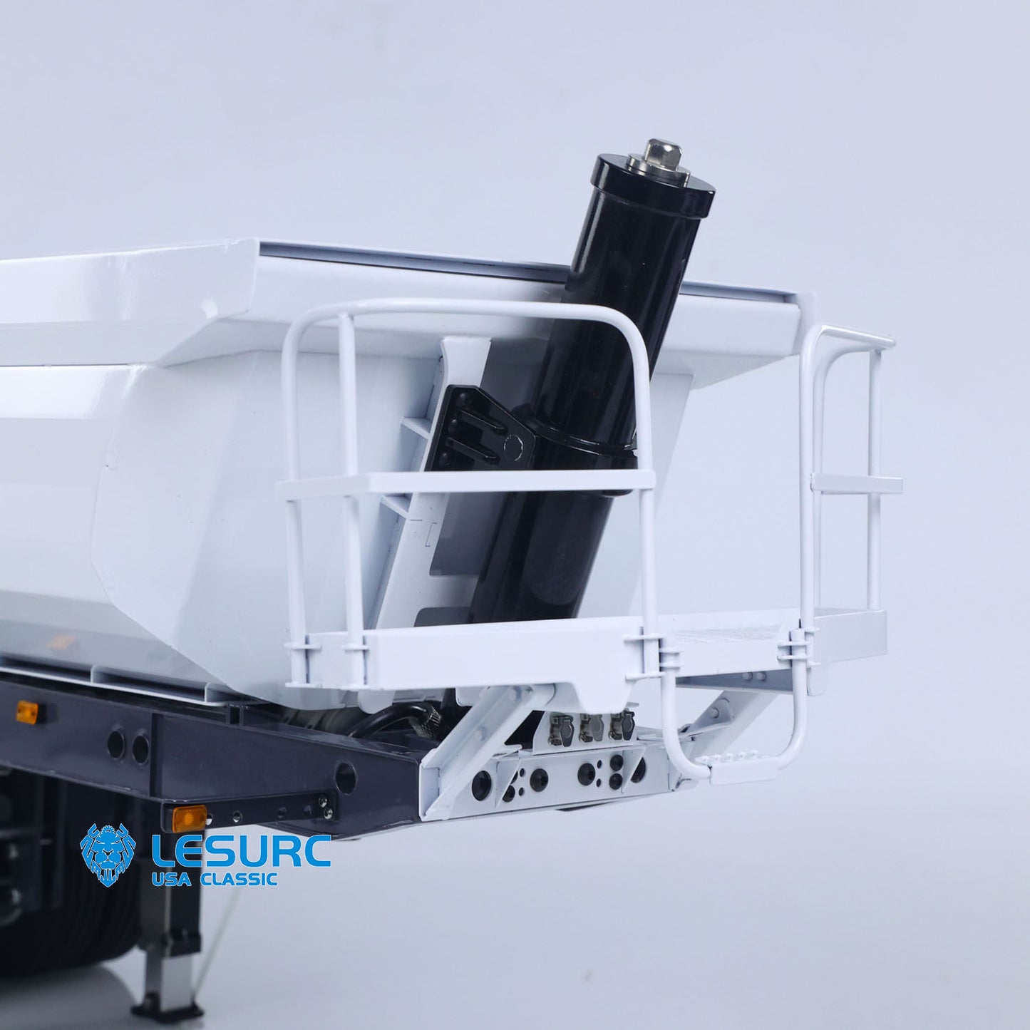 LESU A0045 1/14 Metal Hydraulic RC Semi Dump Trailer Model with Electric Legs for RC Tractor Truck Construction Model Enthusiast