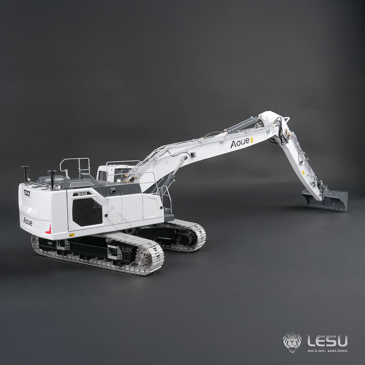 LESU AOUE LR945 1/14 RC Long-reach Hydraulic Excavator CNC Extended Arm Radio Control Digger Model Light 7CH Valve 4MPa Pump