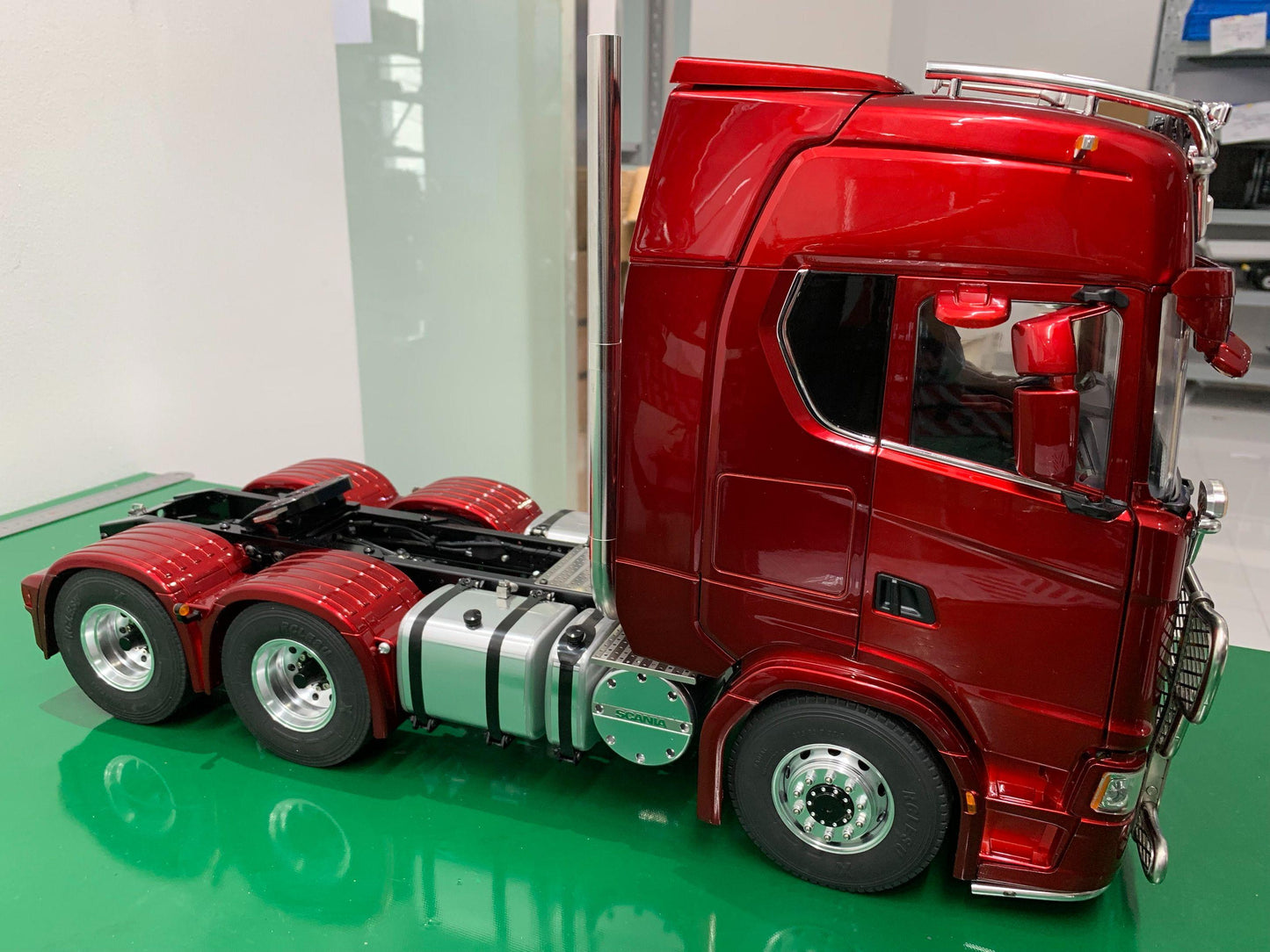 CN Stock Second-hand TOUCAN 1/14 RC Tractor Truck 6*6 770S Metal Chassis