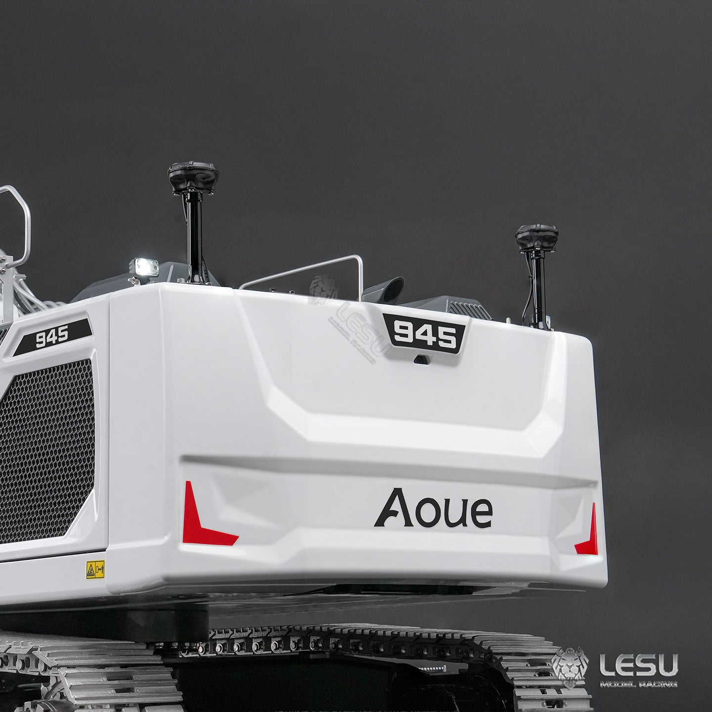 LESU AOUE LR945 1/14 RC Long-reach Hydraulic Excavator CNC Extended Arm Radio Control Digger Model Light 7CH Valve 4MPa Pump