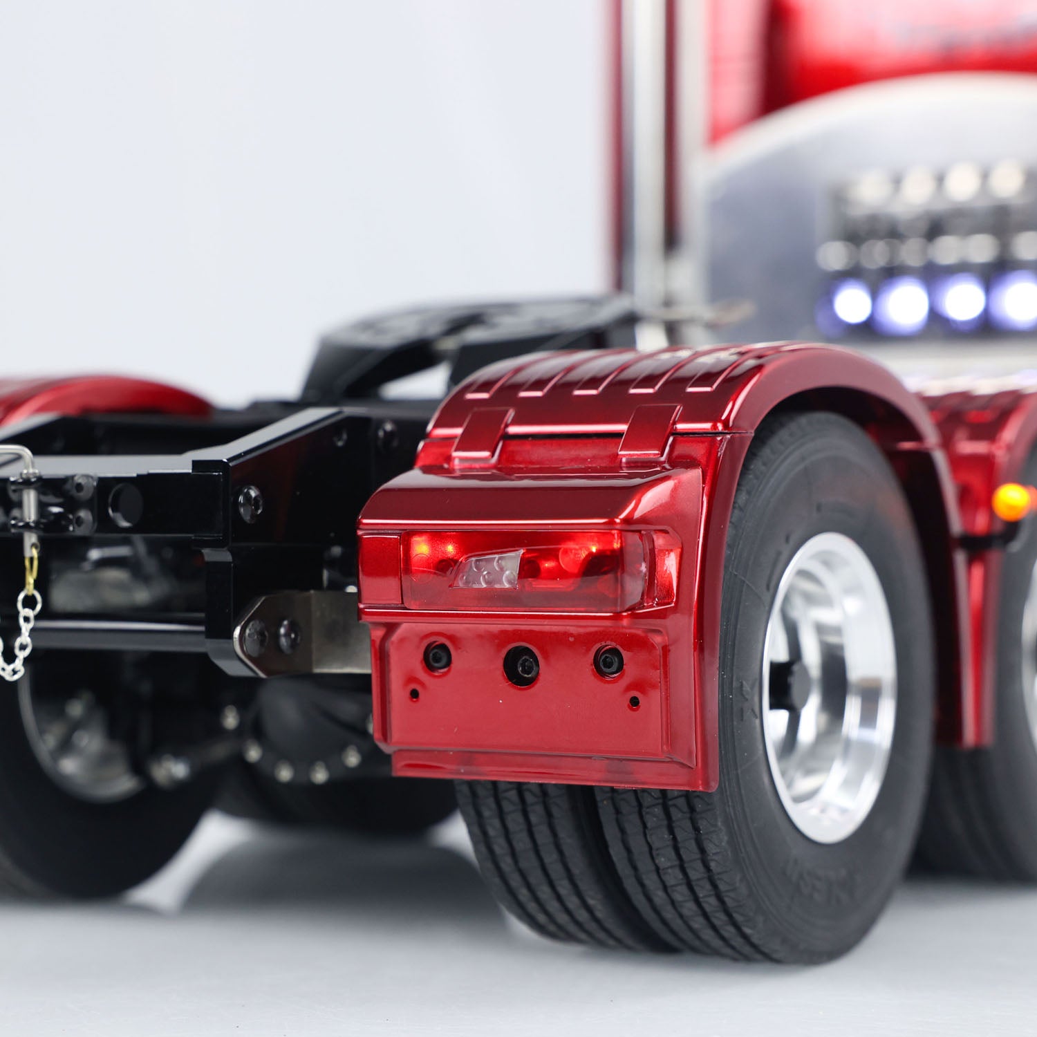 1/14 LESU 770S Tractor Truck Metal Tail Hook Sound Light System Charger