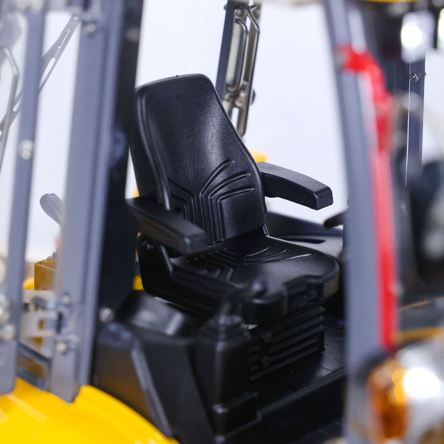 LESU AOUE BL71 1/14 4X4 Metal Hydraulic RC Backhoe Loader A0010 with Support Leg Light Sound System for Construction Vehicle Enthusiast