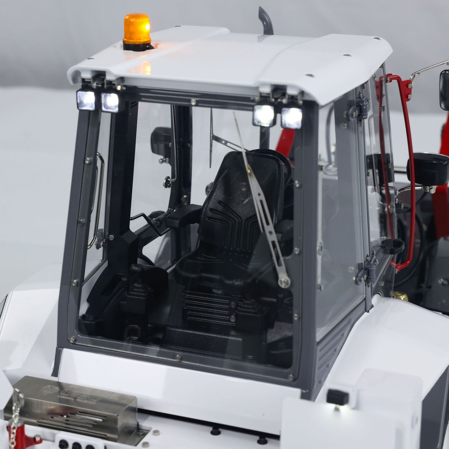 LESU AOUE BL71 1/14 4X4 Metal Hydraulic RC Backhoe Loader A0010 with Support Leg Light Sound System for Construction Vehicle Enthusiast