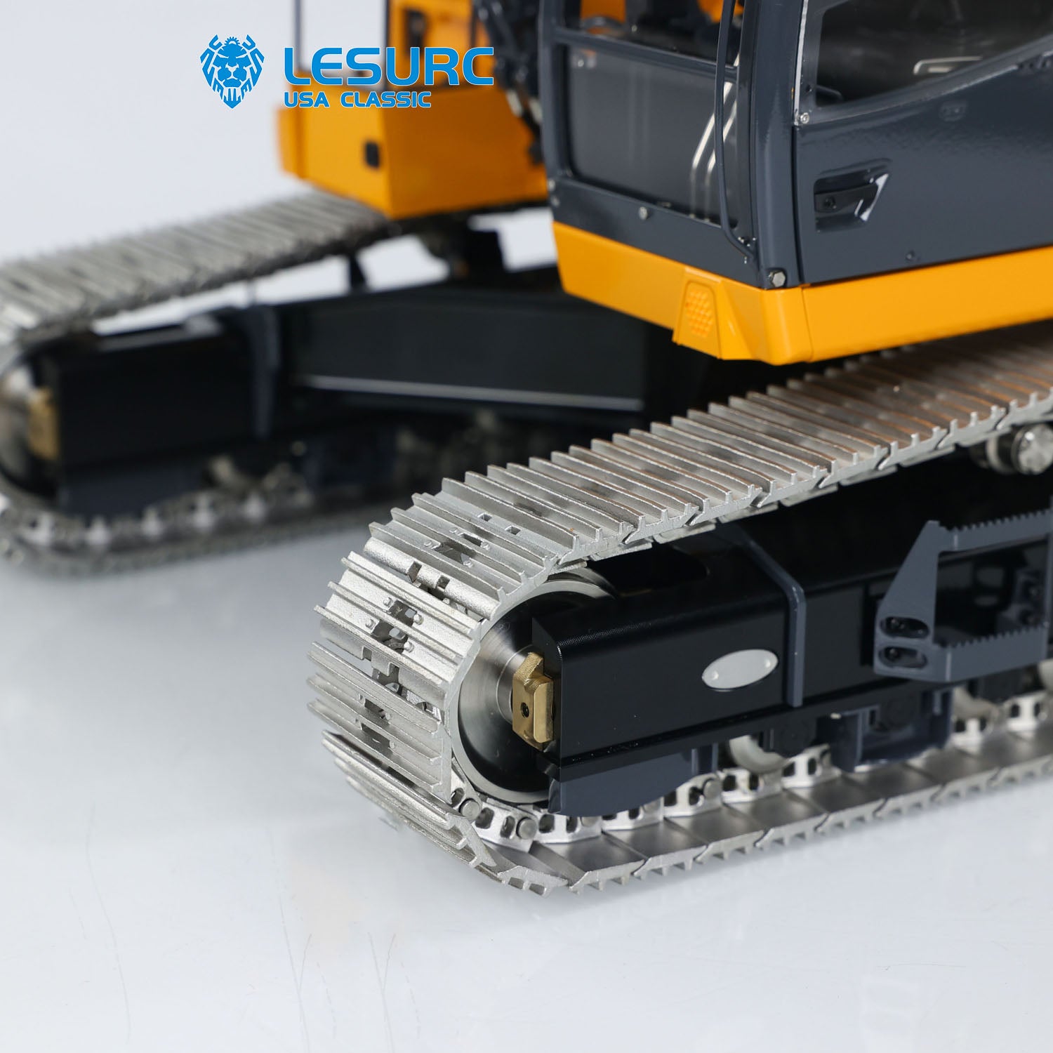 LESU AOUE LR945 Metal 1/14 RC Hydraulic Excavator 3 Arms Digger with PL18EV Lite Radio Controller