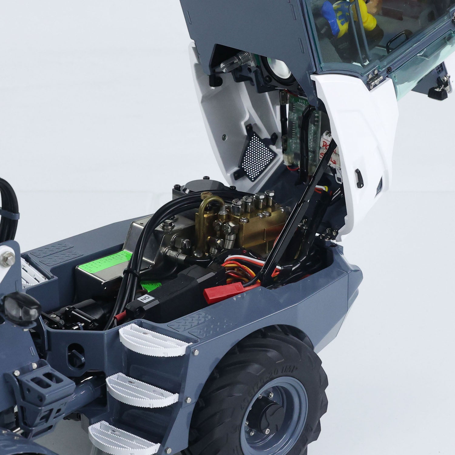LESU AOUE MCL8 1/14 RC Hydraulic Loader for Construction Vehicle Enthusiast