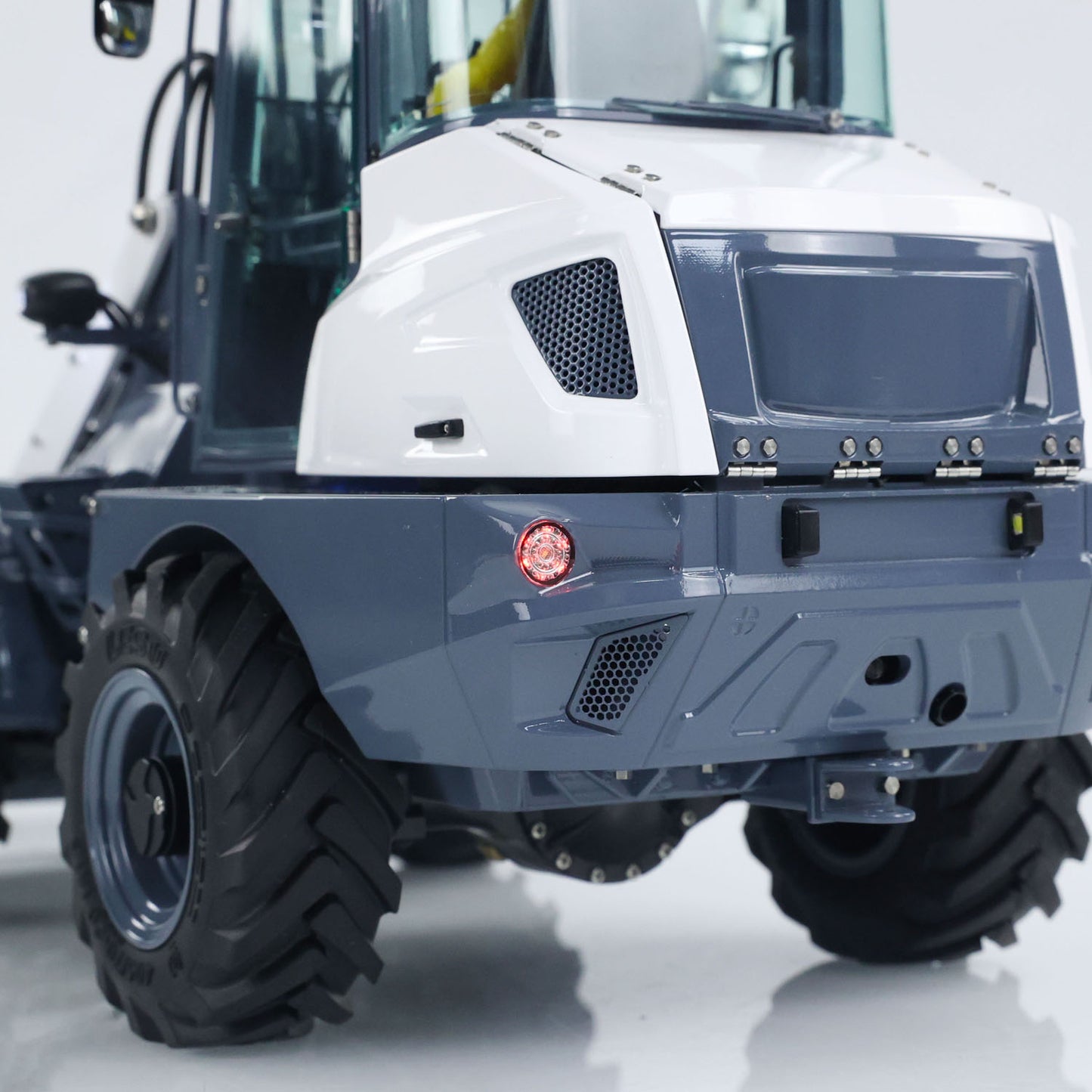 LESU AOUE MCL8 1/14 RC Hydraulic Loader with I6S Radio Controller