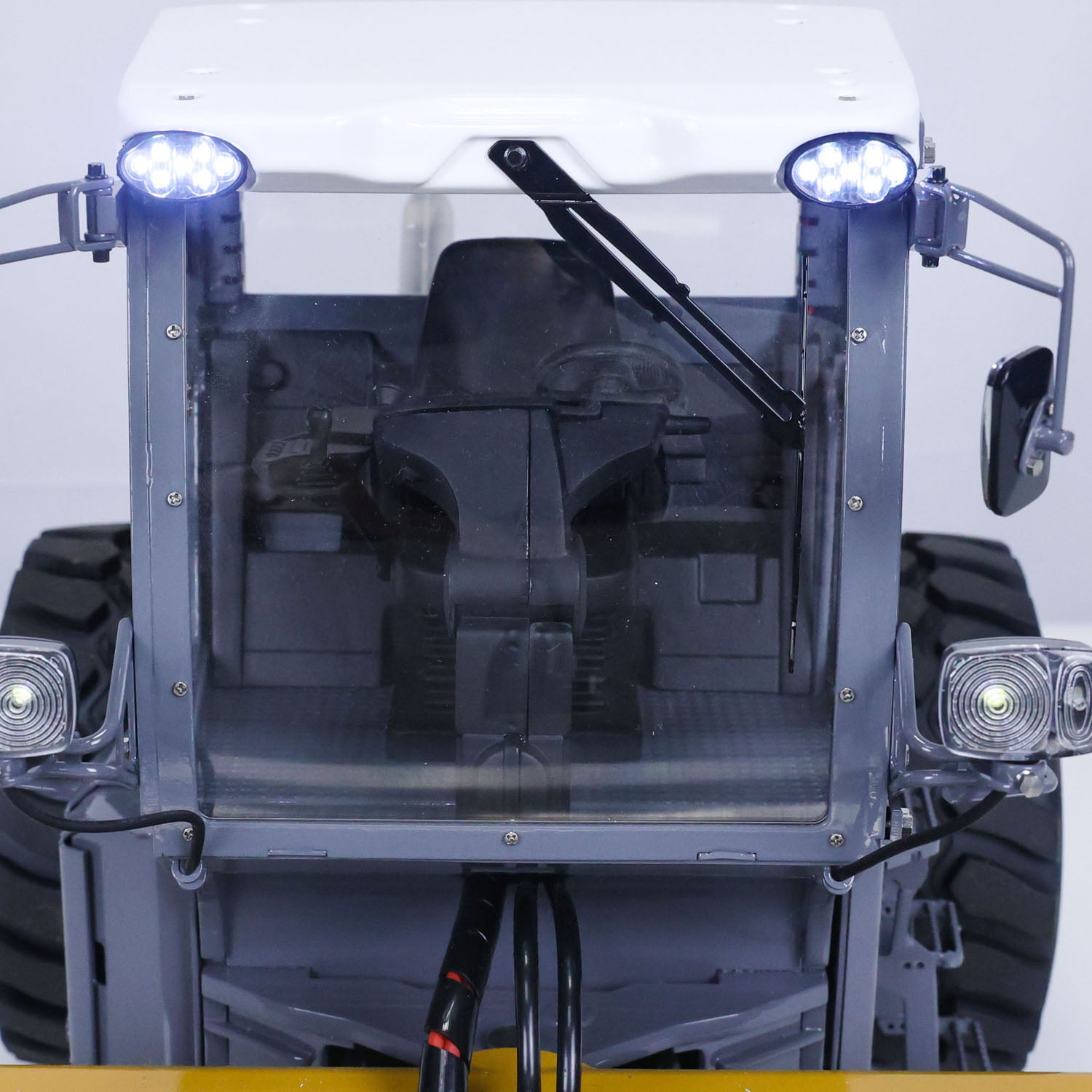 LESU Aoue-H13i 1/14 Hydraulic RC Road Roller A0009 with Sound Light System for Engineering Vehicle Enthusiast