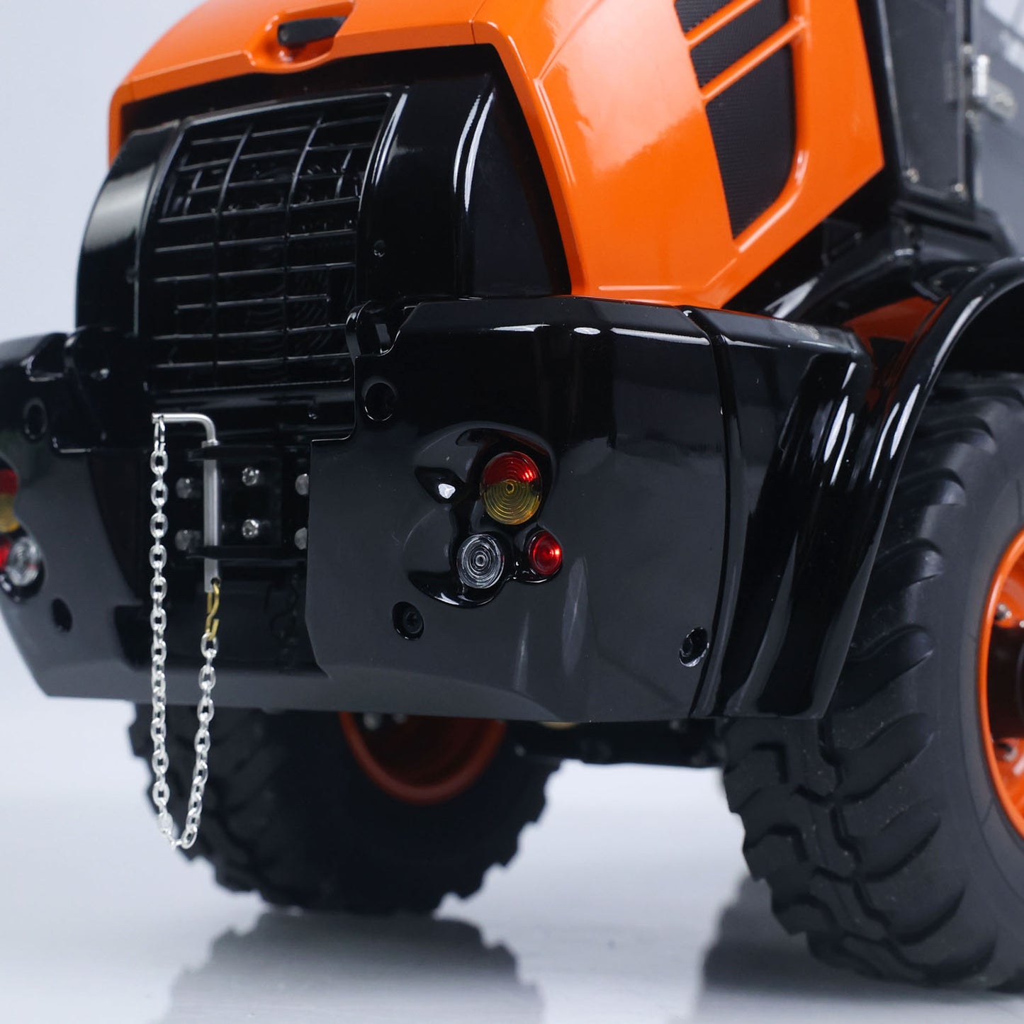LESU Aoue WA100M-8 1/14 4X4 RC Metal Hydraulic Loader with Brushless Motor for Backyard Fun