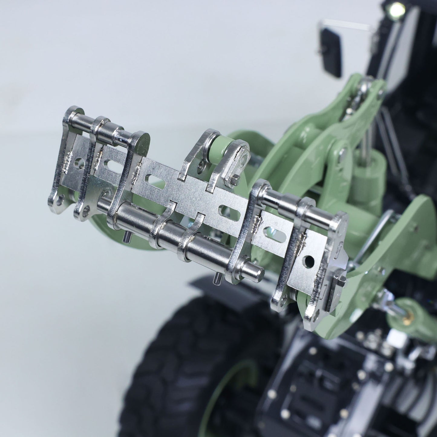 LESU Aoue WA100M-8 1/14 4X4 RC Metal Hydraulic Loader with Brushless Motor for Outdoor