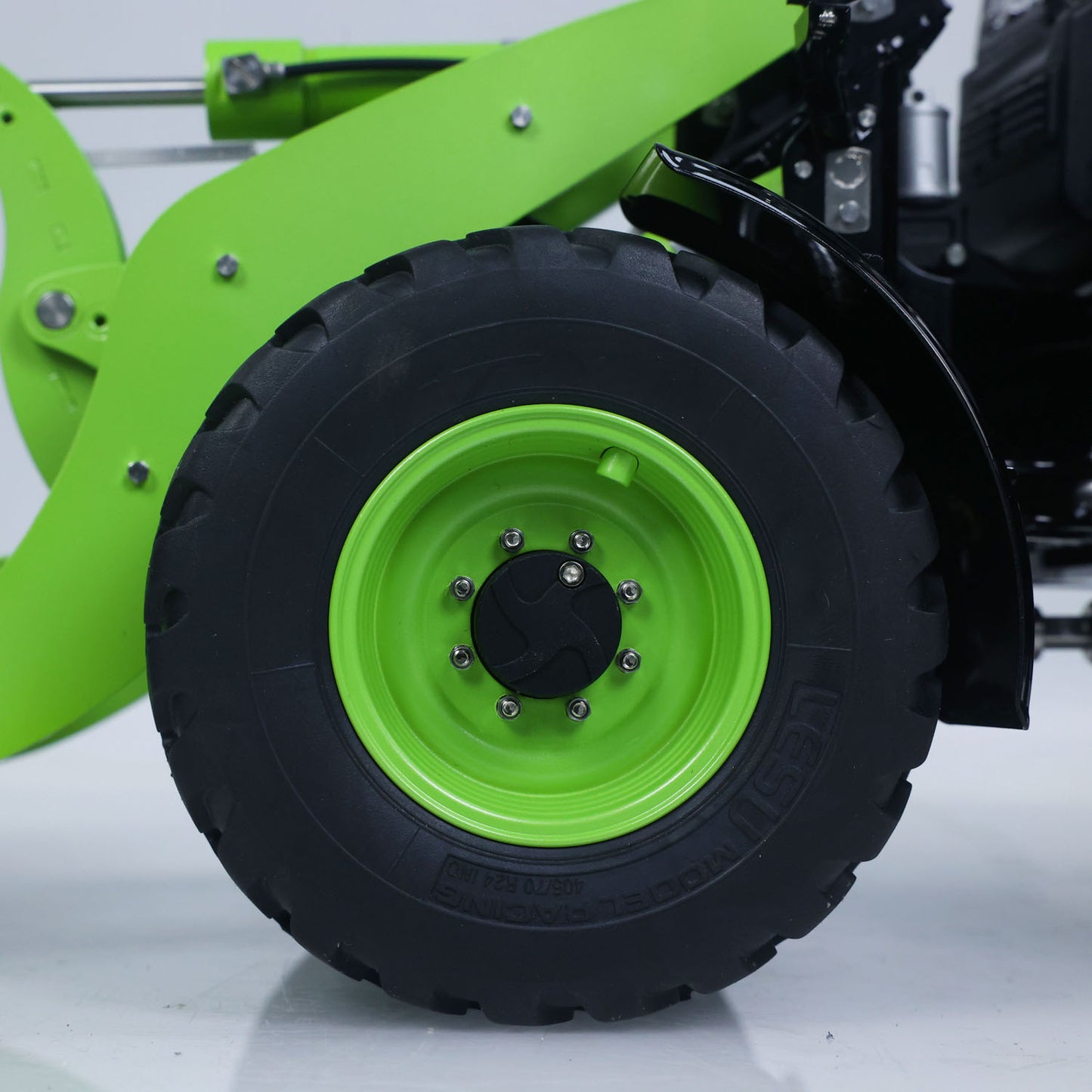 LESU Aoue WA100M-8 1/14 4X4 RC Metal Hydraulic Loader with ST8 Radio Controller for Backyard Fun