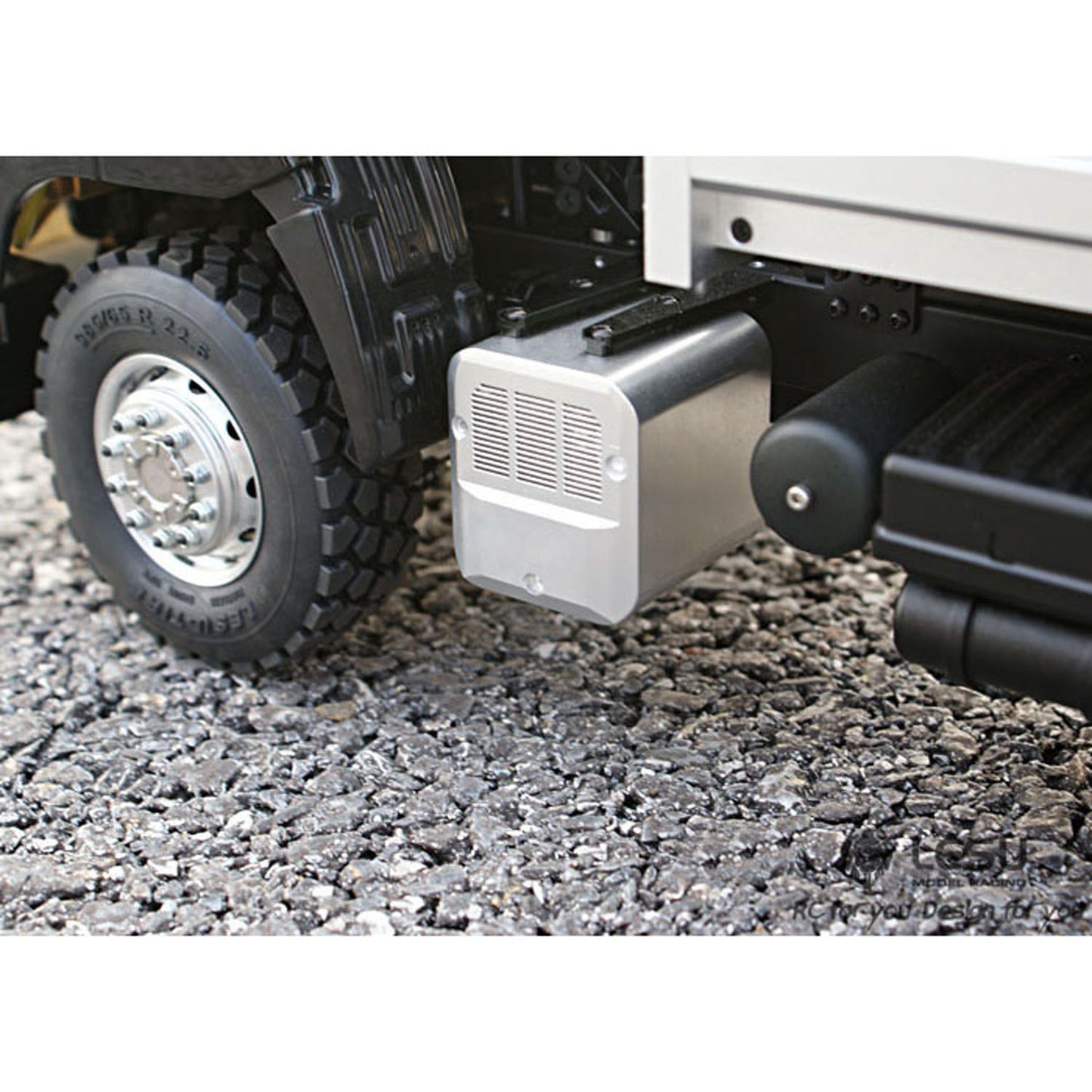 LESU Remote Control Metal 1/14 700 6*6 Tractor Truck Dumper RC Engineering Vehicle Car Model With Motor Light Sound System